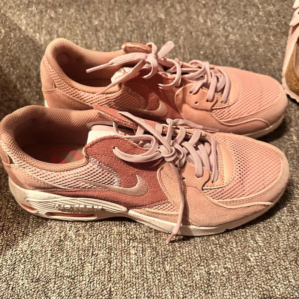 Nike Pink Low-Top Sneakers with Mesh Design